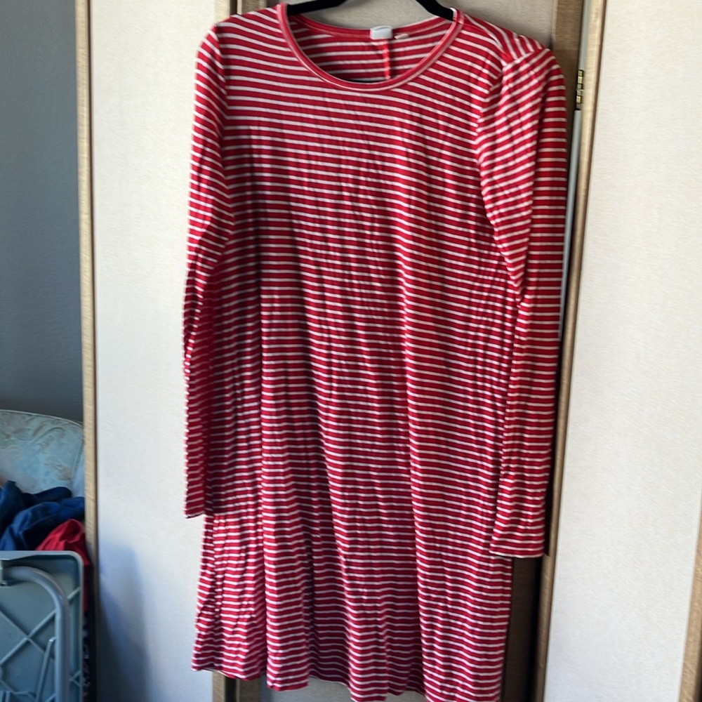 FINAL MARKDOWN GAP Vibrant Red and White Striped t shirt dress medium